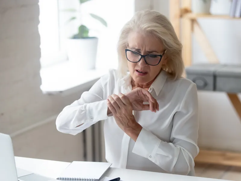 Douglas DeSalvo Chiropractic, Inc. treating bursitis in NOVATO