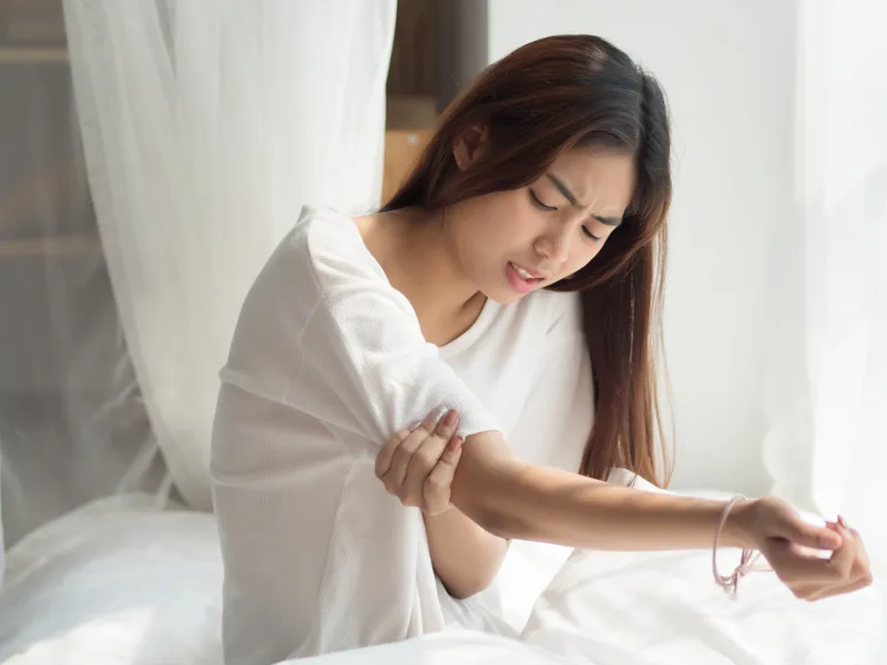 How Douglas DeSalvo Chiropractic, Inc. treats elbow pain in NOVATO