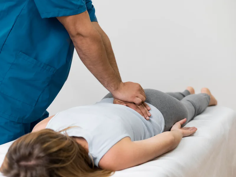 How Douglas DeSalvo Chiropractic, Inc. treats hip pain in NOVATO