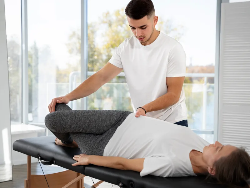 Douglas DeSalvo Chiropractic, Inc. treating hip pain in NOVATO